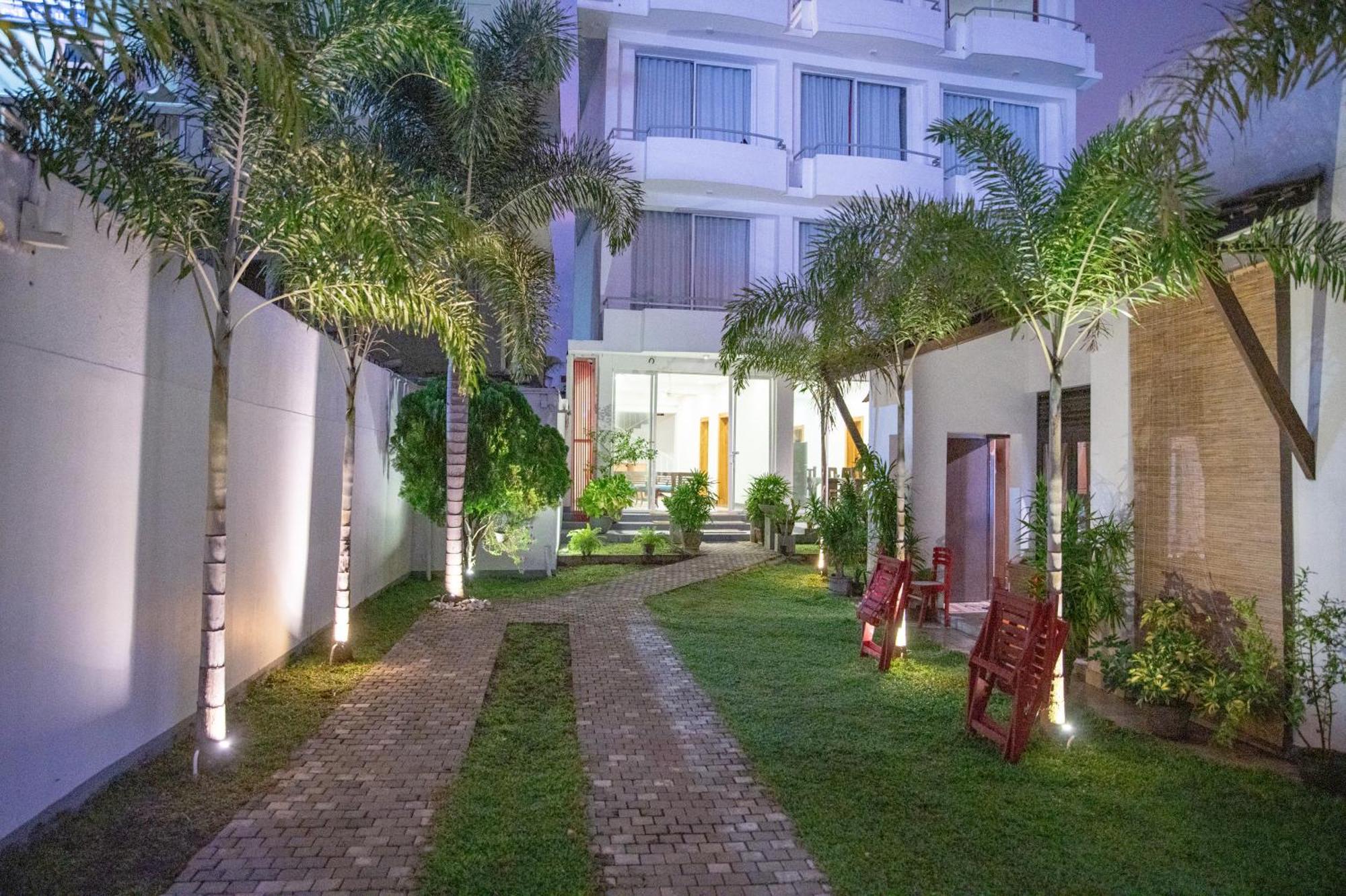 Hotel Marine At Negombo Beach Ngoại thất bức ảnh