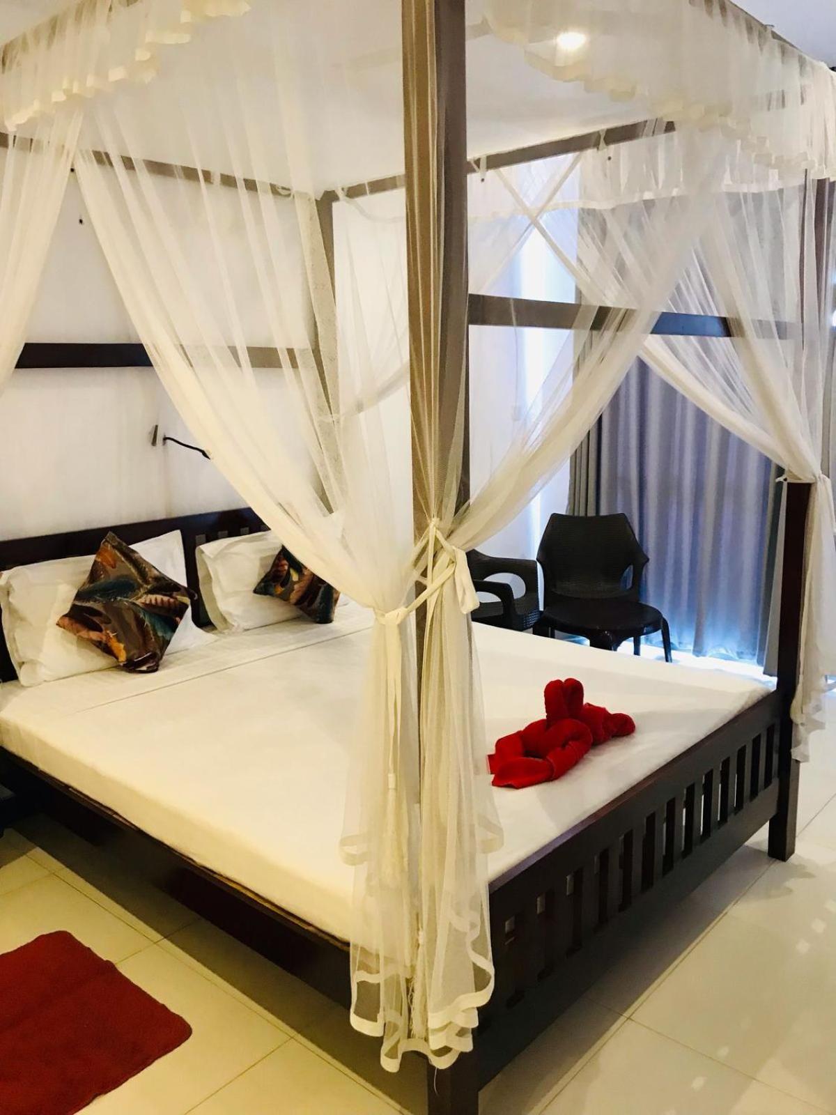 Hotel Marine At Negombo Beach Ngoại thất bức ảnh