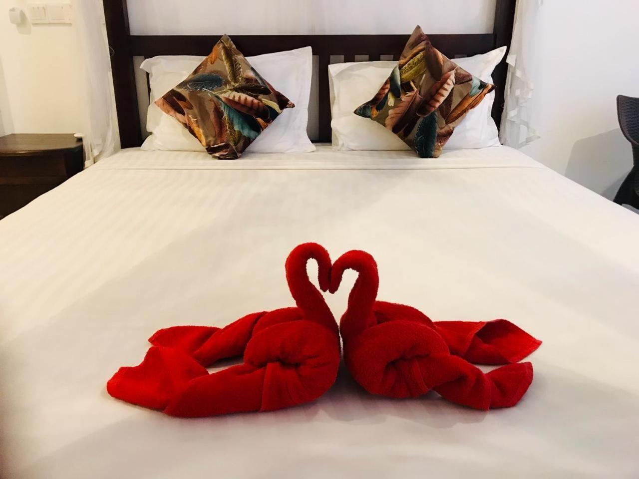 Hotel Marine At Negombo Beach Ngoại thất bức ảnh