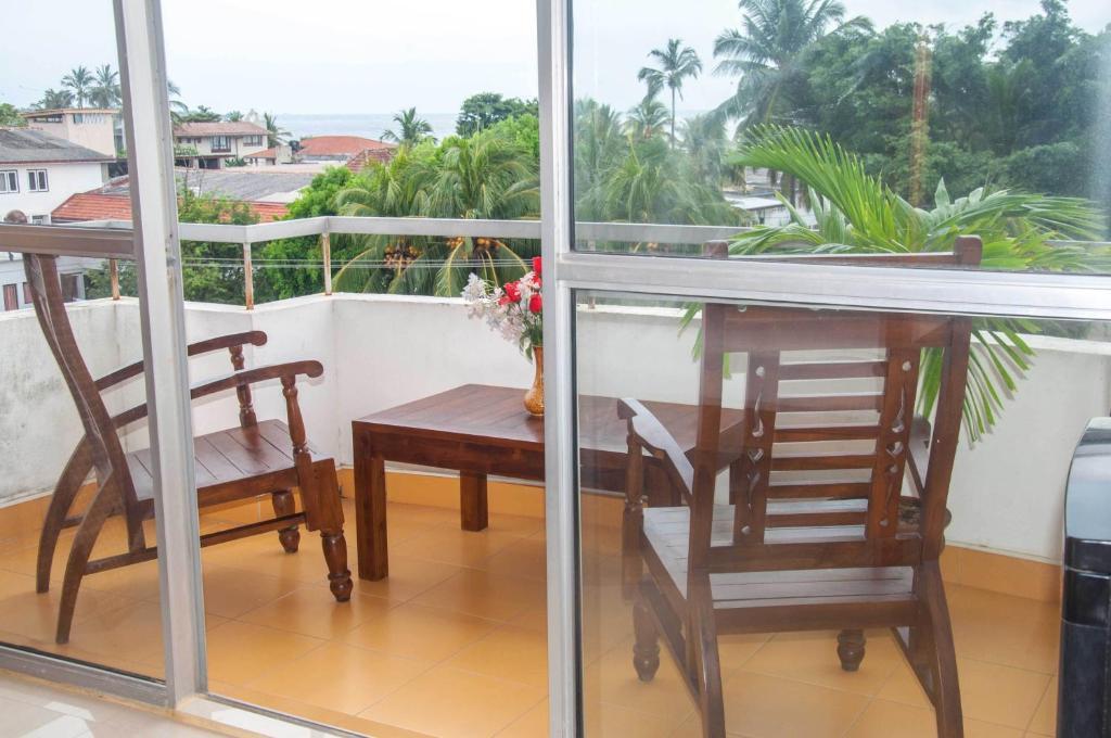 Hotel Marine At Negombo Beach Ngoại thất bức ảnh